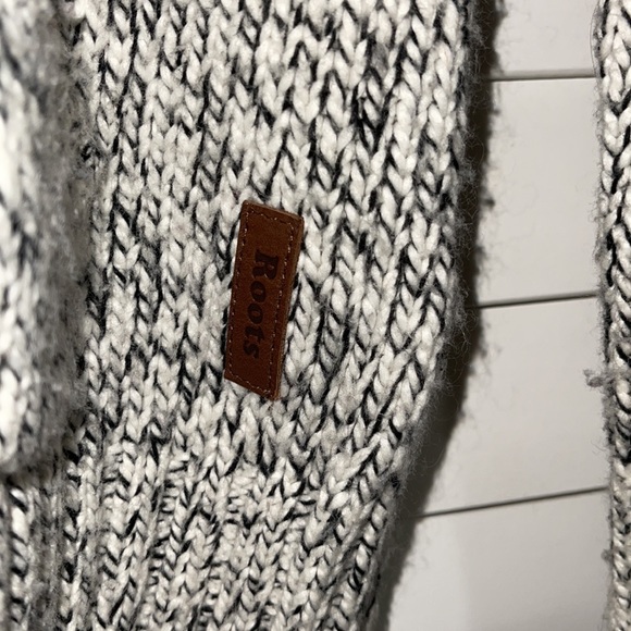 Roots sweater - Picture 2 of 5